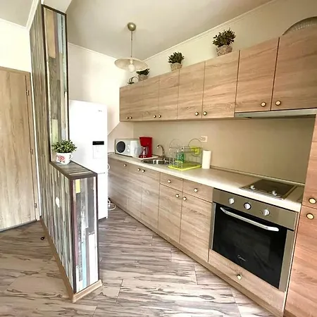 Zornica Apartment *